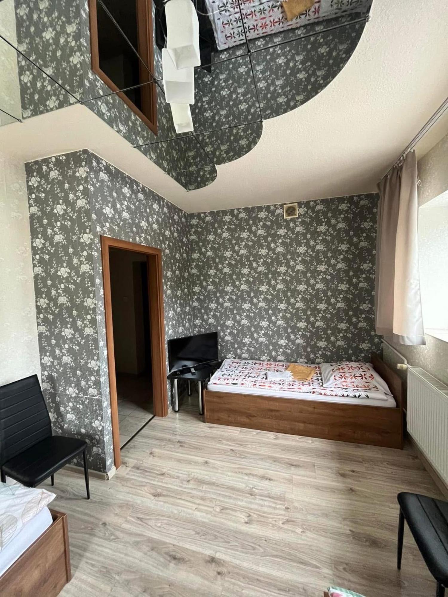 Zajazd Lesny Zakatek Dawniej Zajazd Don Kichot Λοτζ Εξωτερικό φωτογραφία